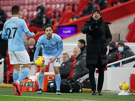 <P>פפ מרוצה ממה שהוא רואה?</P>
<P>(GETTY)</P>